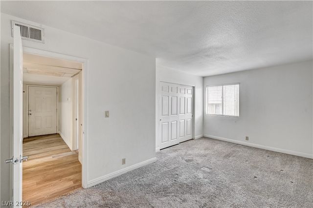 5404 River Glen Drive 362, Las Vegas, NV 89103