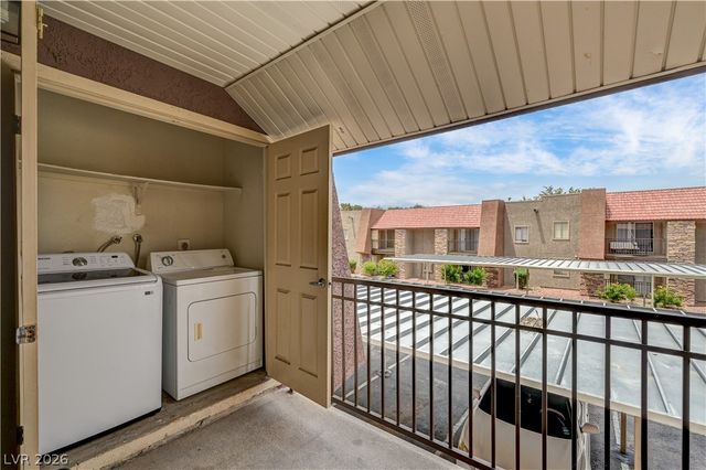 5404 River Glen Drive 362, Las Vegas, NV 89103