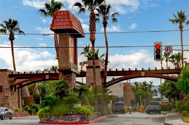 5404 River Glen Drive 362, Las Vegas, NV 89103
