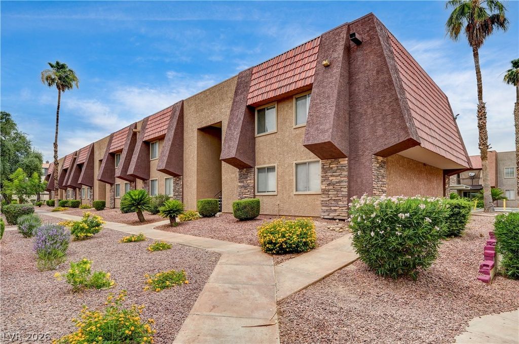 5404 River Glen Drive 362, Las Vegas, NV 89103
