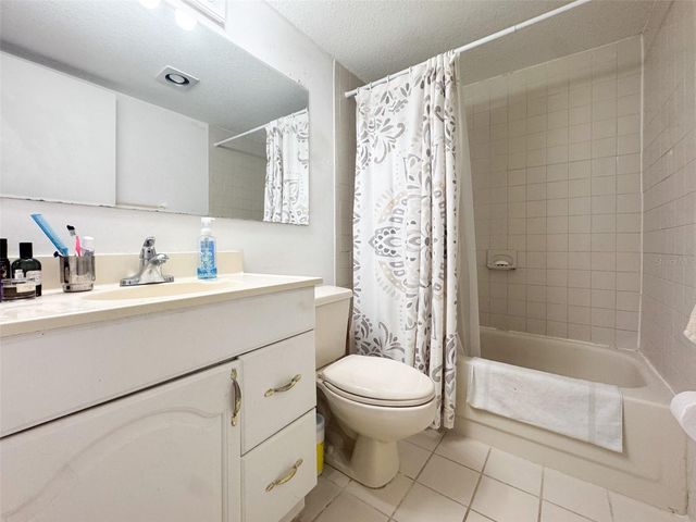 5885 WINDHOVER DRIVE 4E, Orlando, FL 32819