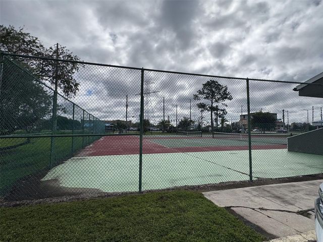 5885 WINDHOVER DRIVE 4E, Orlando, FL 32819
