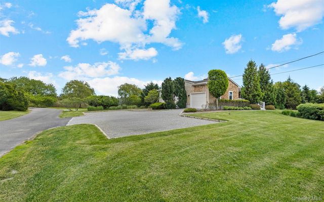 58 Bayfield Lane, Westhampton Beach, NY 11978