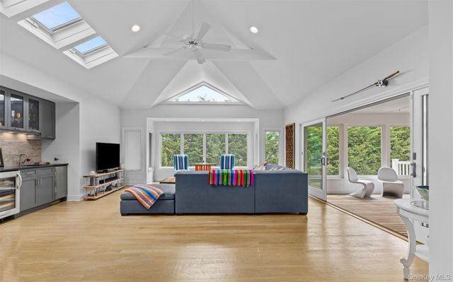 58 Bayfield Lane, Westhampton Beach, NY 11978