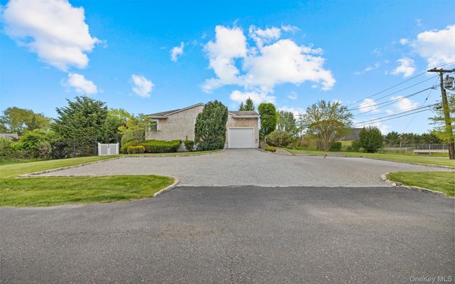 58 Bayfield Lane, Westhampton Beach, NY 11978