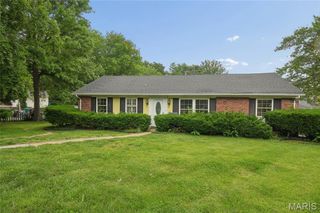 928 S Gore Avenue, Webster Groves, MO 63119