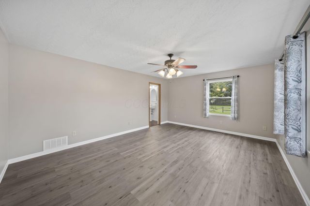 4384 Leppert Road, Hilliard, OH 43026