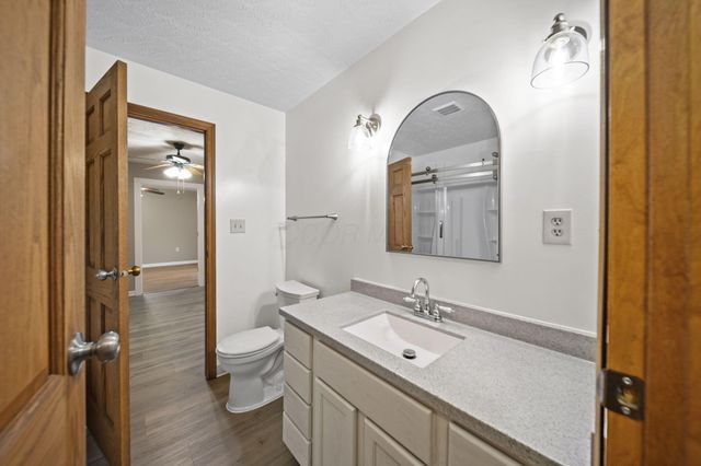 4384 Leppert Road, Hilliard, OH 43026