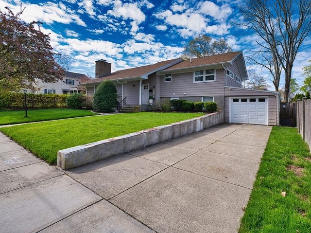 349 Harvard St, Fall River, MA 02720