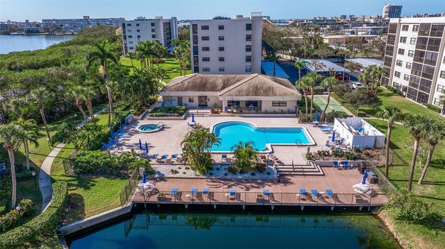 1320 PASADENA AVENUE S 605, South Pasadena, FL 33707