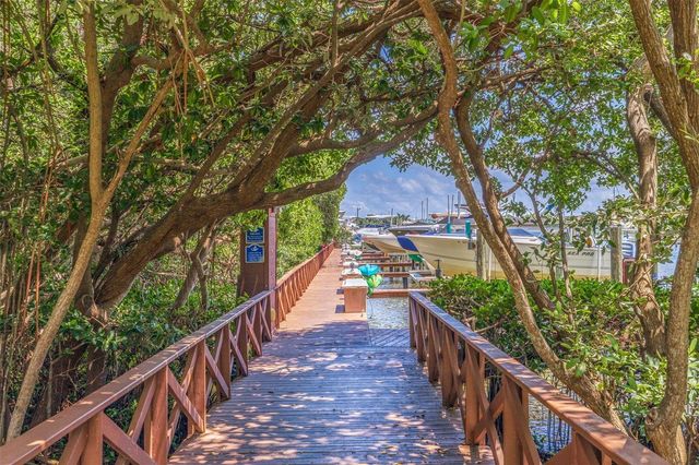 1320 PASADENA AVENUE S 605, South Pasadena, FL 33707