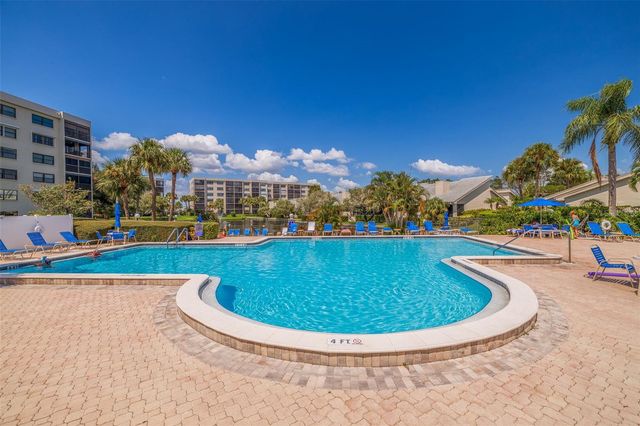 1320 PASADENA AVENUE S 605, South Pasadena, FL 33707