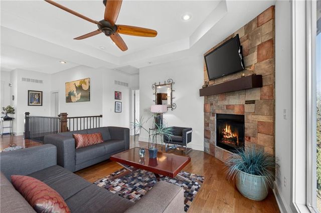 8315 Primrose Street, De Soto, KS 66018