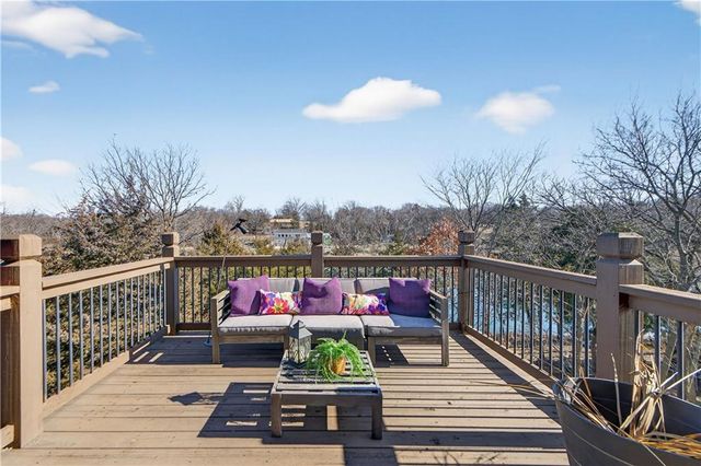 8315 Primrose Street, De Soto, KS 66018