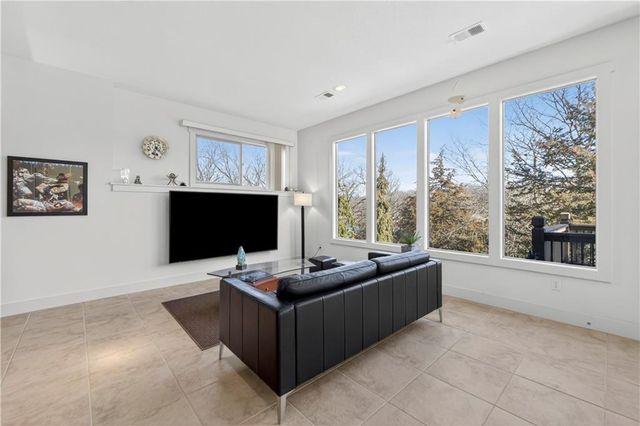 8315 Primrose Street, De Soto, KS 66018