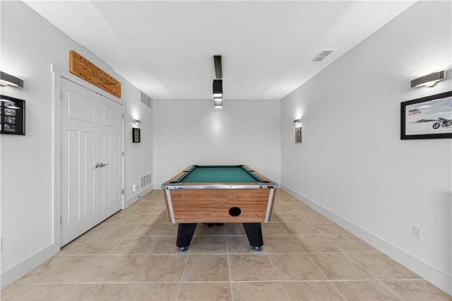 8315 Primrose Street, De Soto, KS 66018