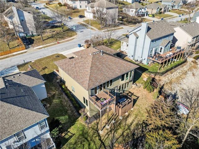 8315 Primrose Street, De Soto, KS 66018