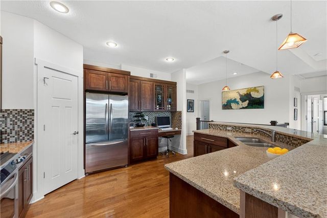 8315 Primrose Street, De Soto, KS 66018