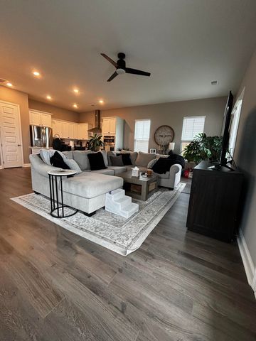 214 Narrowleaf Avenue, Summerville, SC 29483