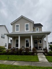 214 Narrowleaf Avenue, Summerville, SC 29483
