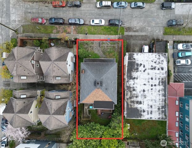 807 N 49th Street, Seattle, WA 98103