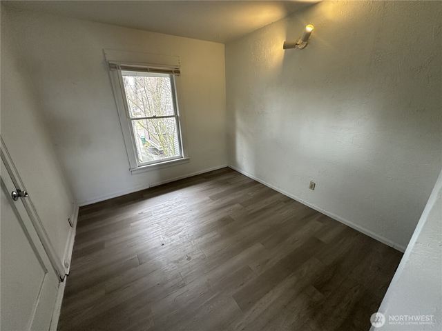 807 N 49th Street, Seattle, WA 98103