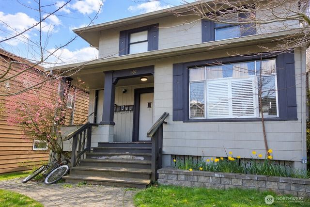 807 N 49th Street, Seattle, WA 98103