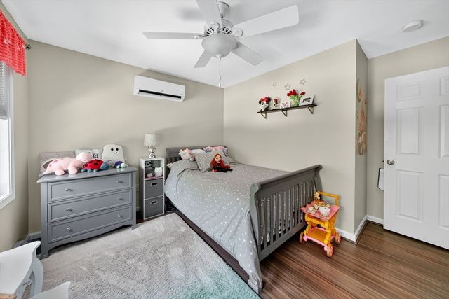 175 Old Fall River Rd, Swansea, MA 02777