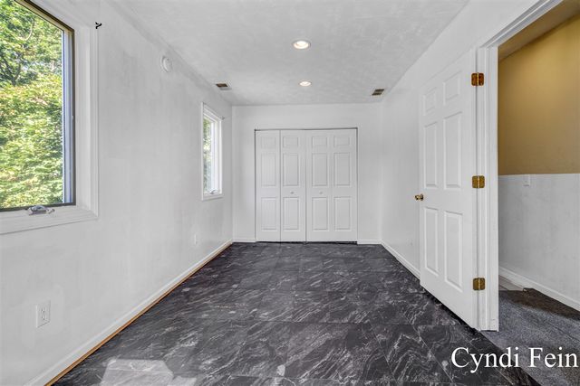 105 6 Mile Road, Comstock Park, MI 49321