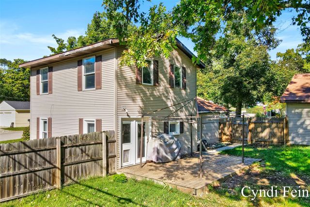 105 6 Mile Road, Comstock Park, MI 49321