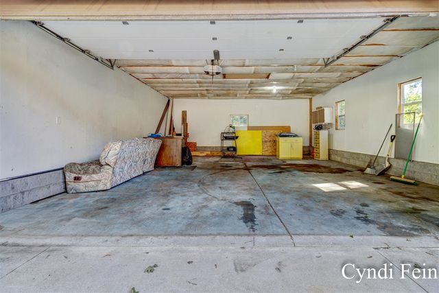 105 6 Mile Road, Comstock Park, MI 49321