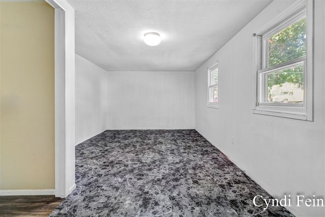 105 6 Mile Road, Comstock Park, MI 49321