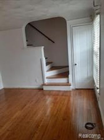7021 Curtis Street, Detroit, MI 48221