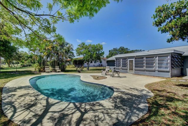 3230 Pebble Beach Drive, Wellington, FL 33467