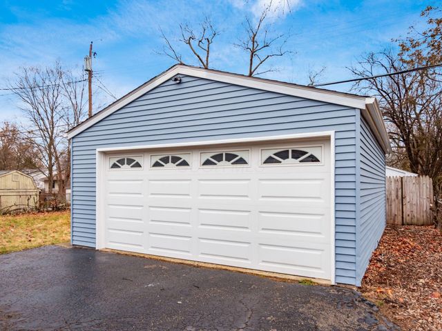 2480 Shrewsbury Road, Columbus, OH 43221