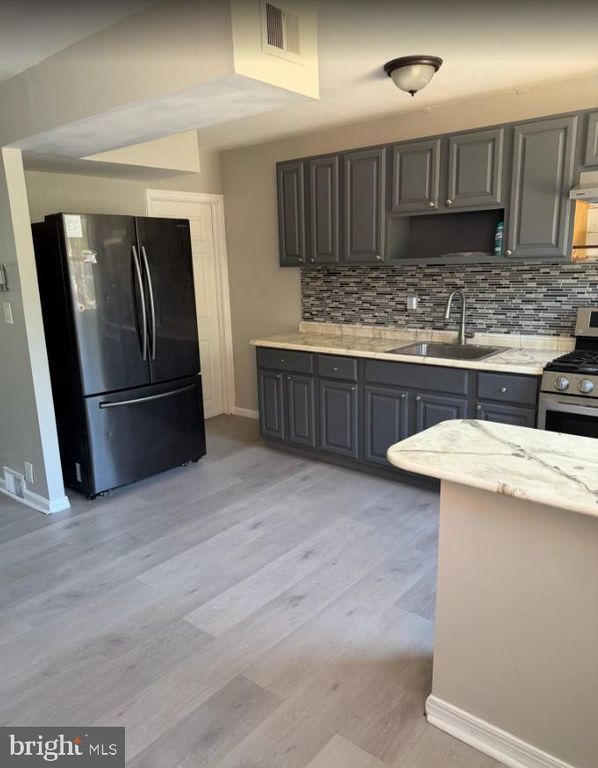 5242 BINGHAM ST, PHILADELPHIA, PA 19120 — photo 4