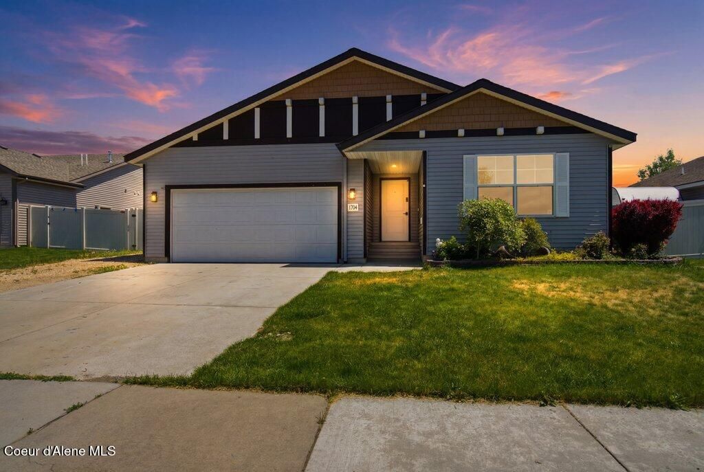1704 N Pyroclast ST, Post Falls, ID 83854 photo 1
