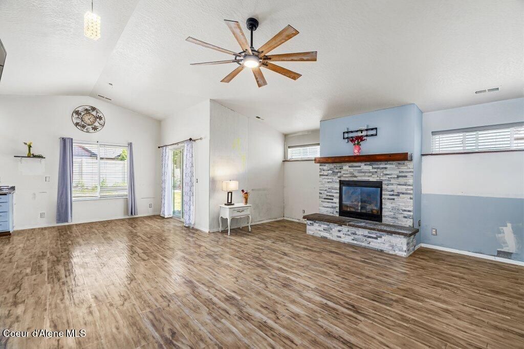 1704 N Pyroclast ST, Post Falls, ID 83854 photo 3