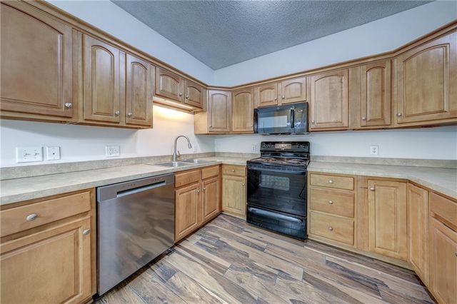 3303 N 103rd Terrace, Kansas City, KS 66109