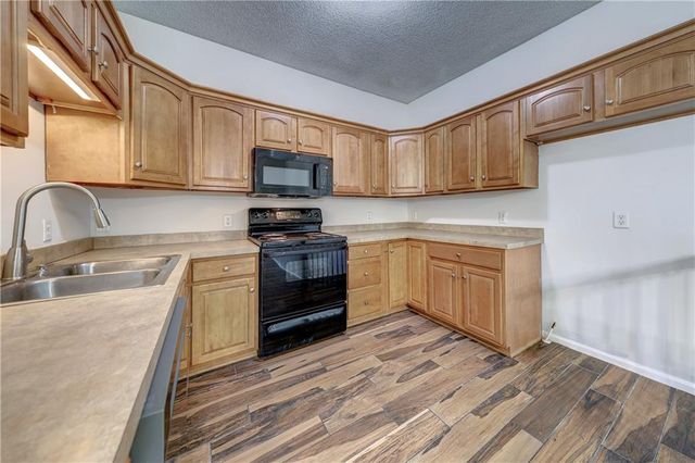 3303 N 103rd Terrace, Kansas City, KS 66109