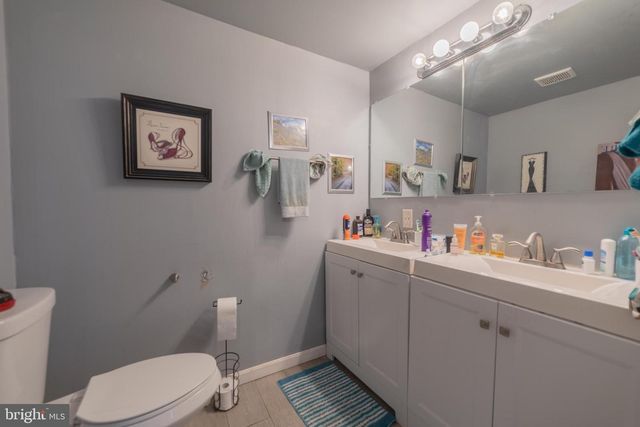 80 MOUNTAINEER CT, Charles Town, WV 25414