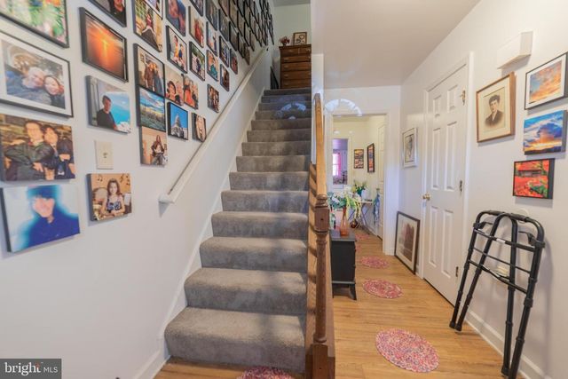 80 MOUNTAINEER CT, Charles Town, WV 25414