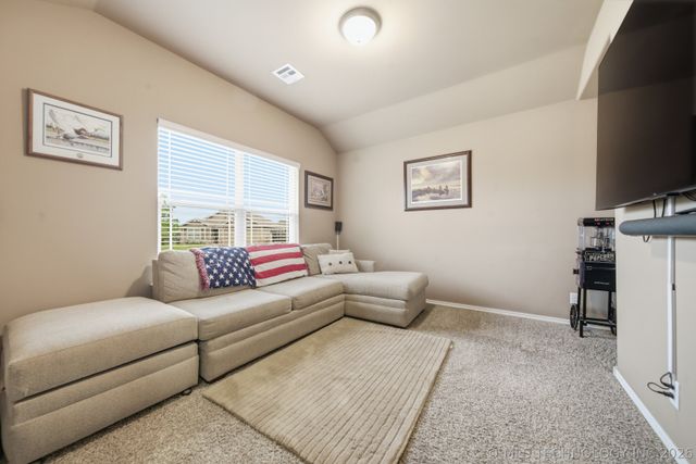 9008 S 255th East Avenue, Broken Arrow, OK 74014