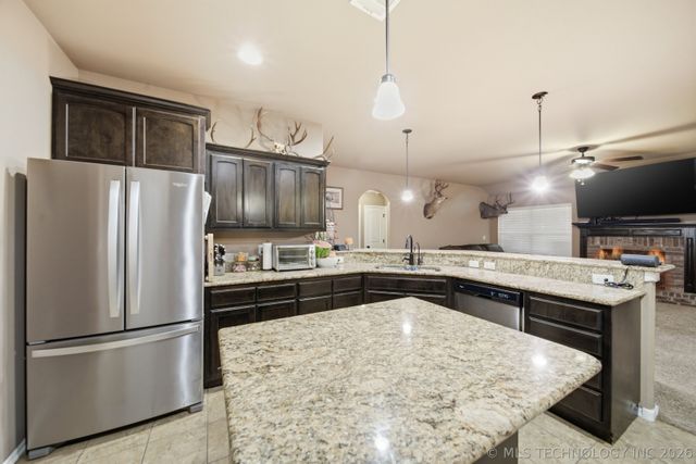 9008 S 255th East Avenue, Broken Arrow, OK 74014