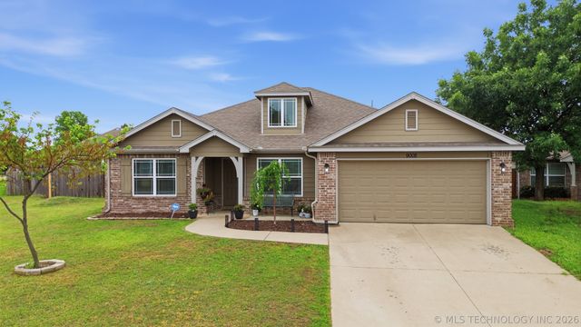 9008 S 255th East Avenue, Broken Arrow, OK 74014
