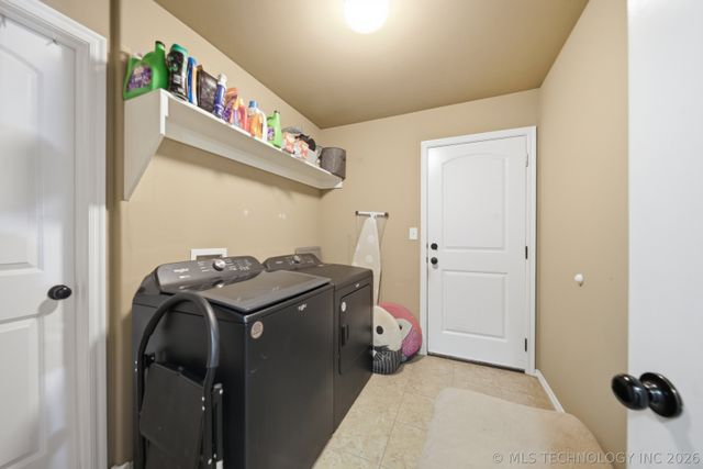 9008 S 255th East Avenue, Broken Arrow, OK 74014