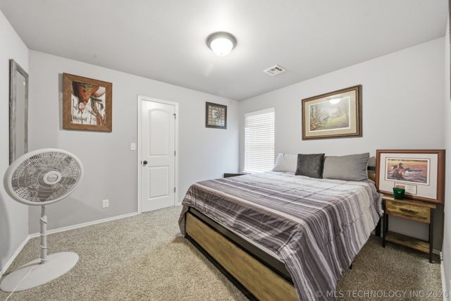 9008 S 255th East Avenue, Broken Arrow, OK 74014