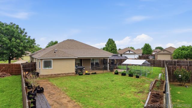 9008 S 255th East Avenue, Broken Arrow, OK 74014