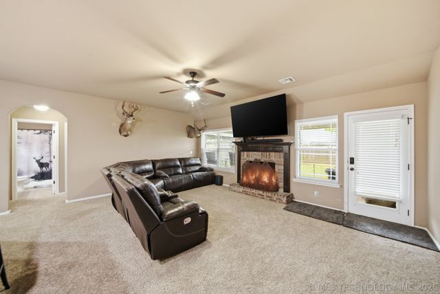 9008 S 255th East Avenue, Broken Arrow, OK 74014