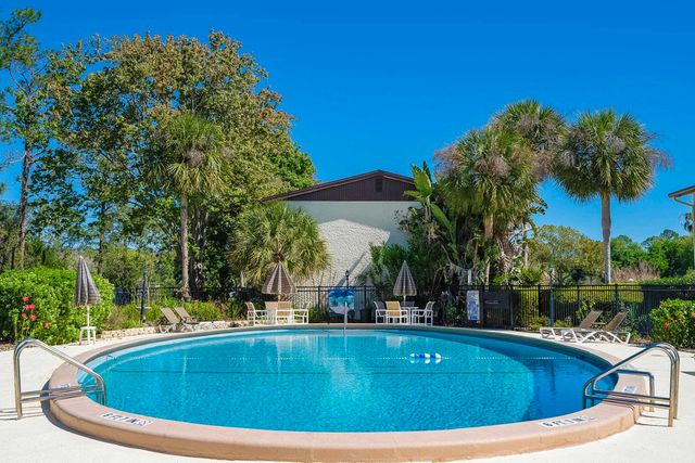 600 Domenico Circle E-2, St Augustine, FL 32086